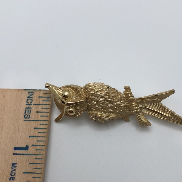 VTG Owl Two-tone gold textured Brooch Pin on branch - Picture 5 of 5